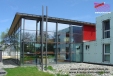 Glashalle mit Minihaus