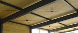 Hallendecke in Holz